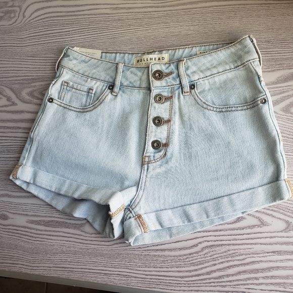 NWT Bullhead jean shorts - Picture 2 of 4